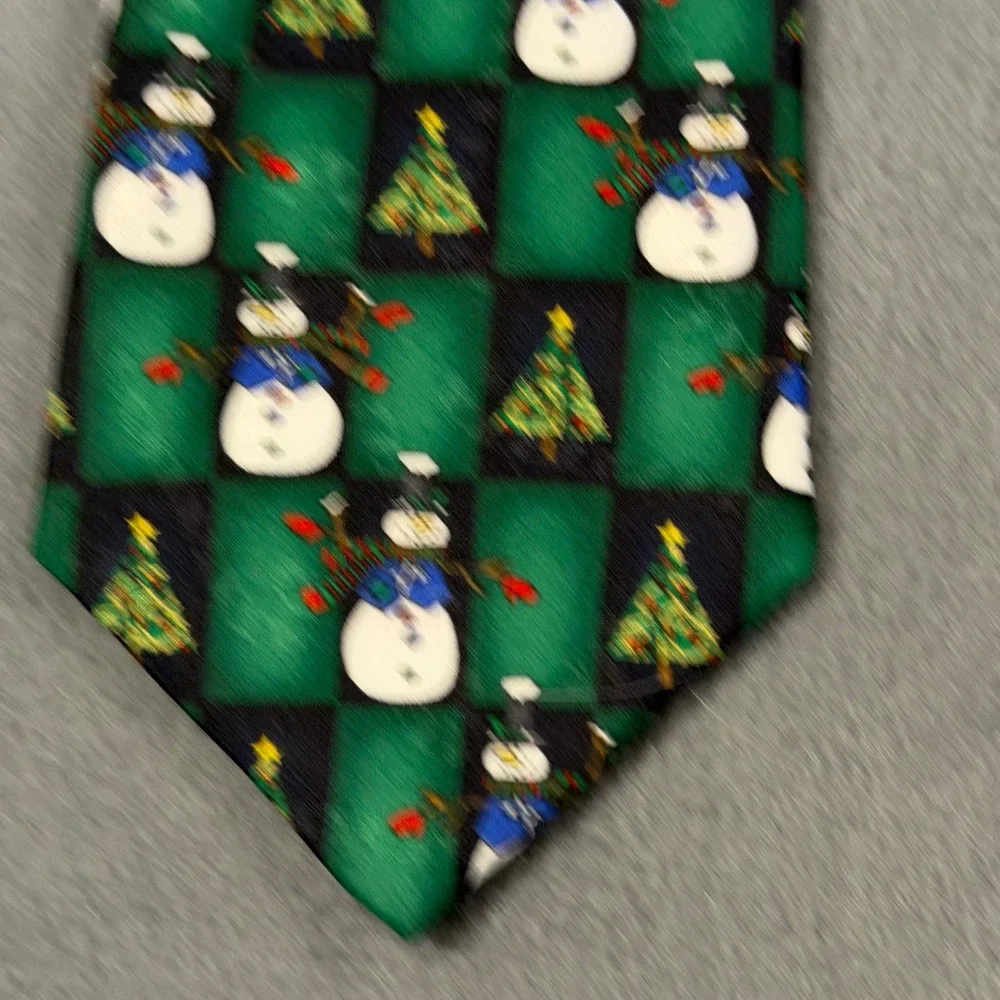 Yule Tie Greetings‎ Hallmark Christmas Tie Green Black Snowman Christmas Tree